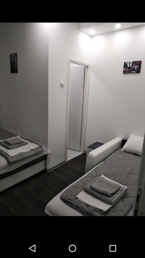 Apartmani Pinokio Ni Buitenkant foto