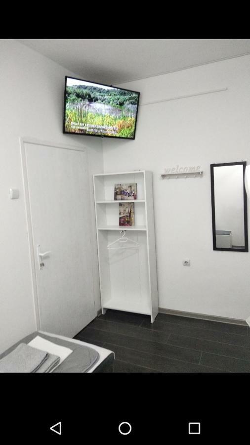 Apartmani Pinokio Ni Buitenkant foto